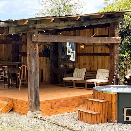 Ferienhaus Beautiful House With Jacuzzi In The Mountains