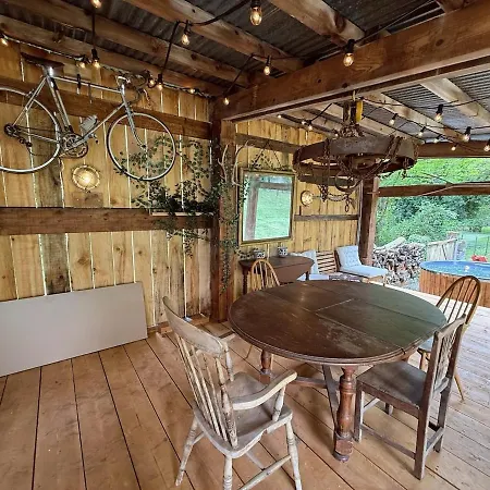 Beautiful House With Jacuzzi In The Mountains Ferienhaus *